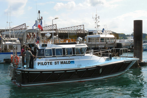 Saint-Malo (2008-06-13) - Arriv�e � Saint-Malo de la nouvelle pilotine